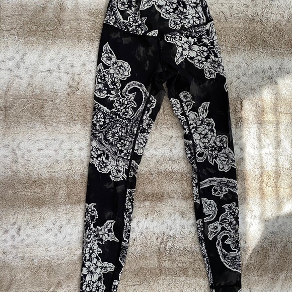 Lululemon Wunder Under 25” - Picture 4 of 4